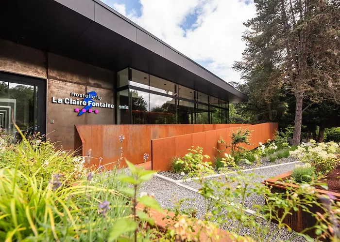 Logis Hostellerie De La Claire Fontaine
