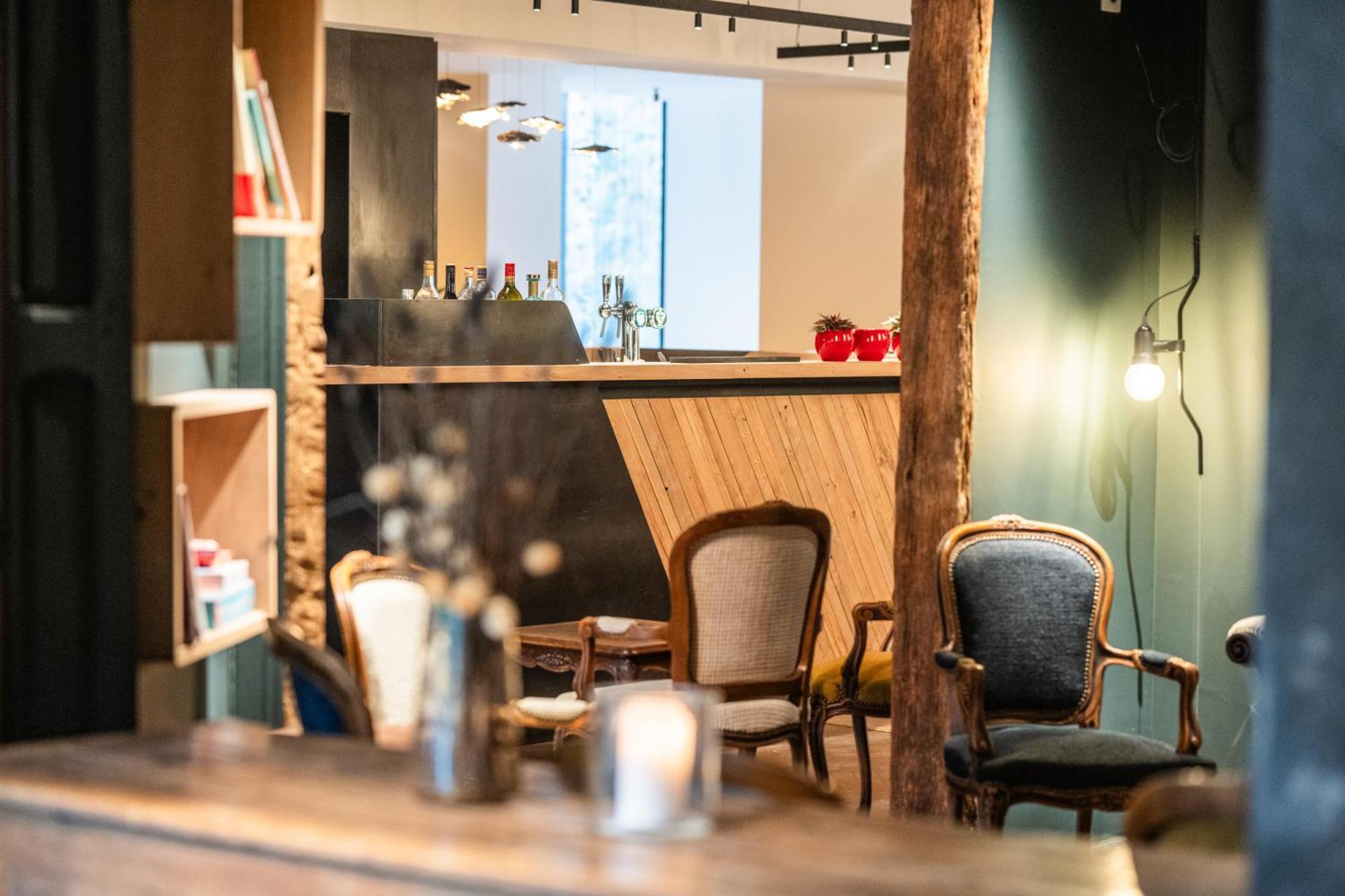 Logis De La Claire Fontaine Hotel 4*