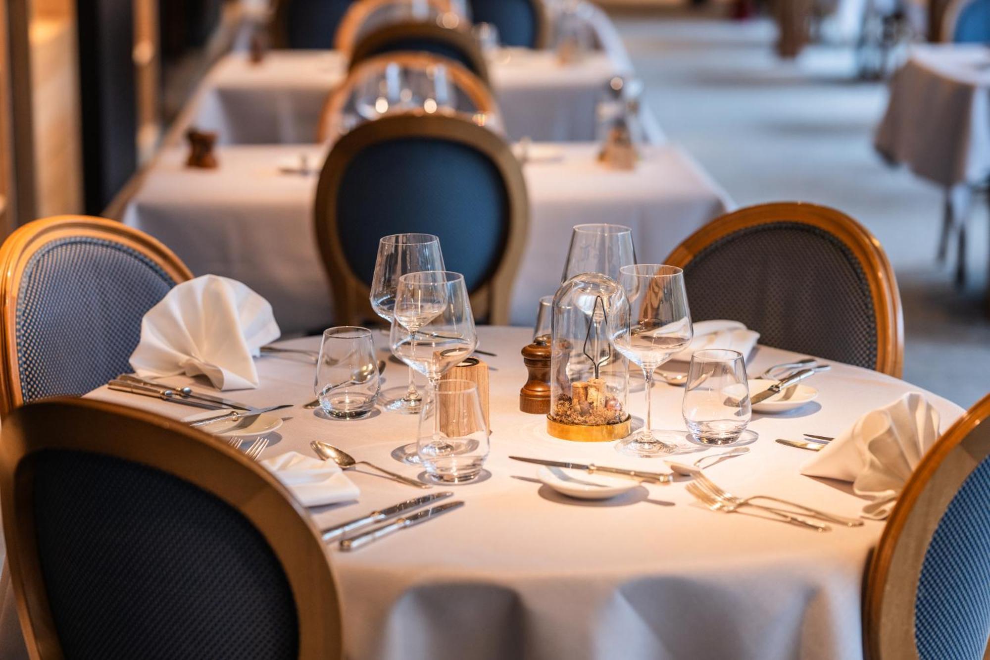 Hotel Logis De La Claire Fontaine 4*