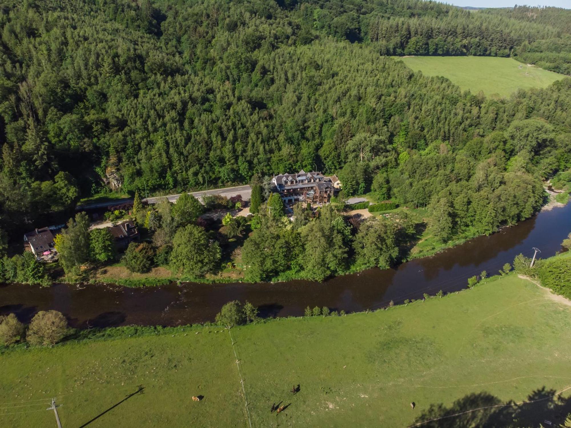 Logis De La Claire Fontaine Hotel