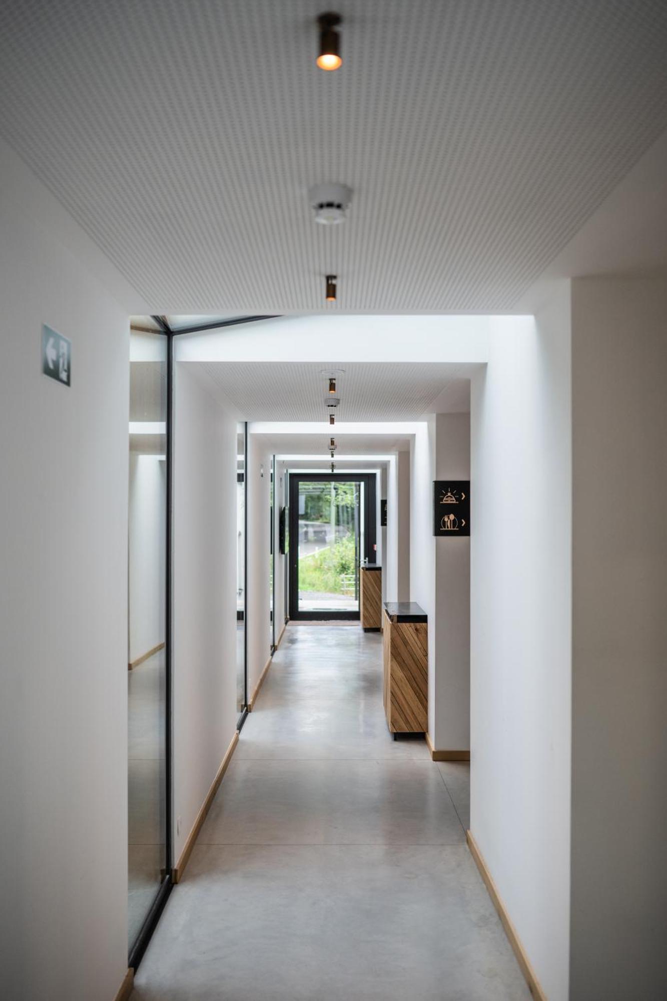 Hotel Hostellerie La Claire Fontaine, Logis Hotels & Spa