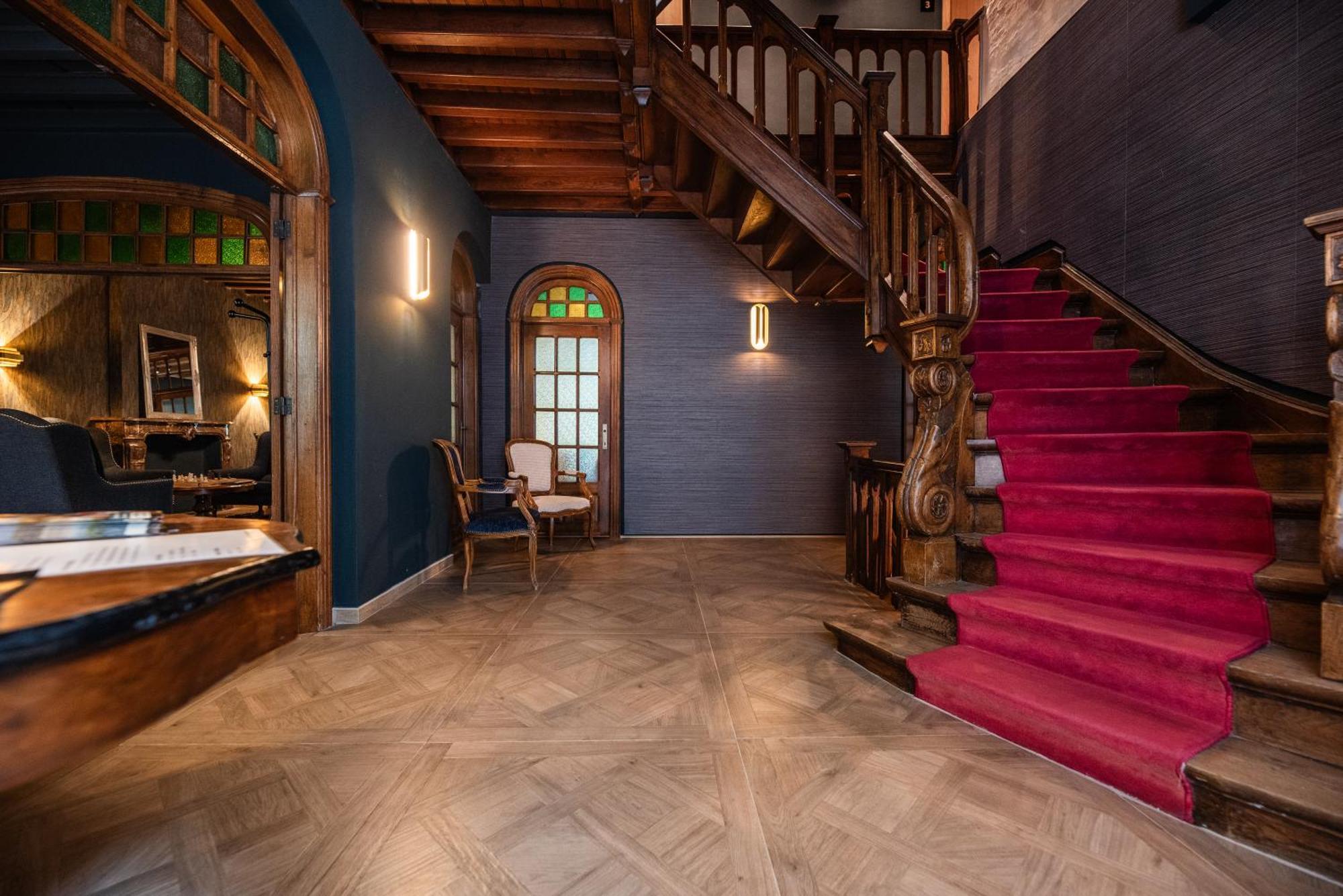 Logis De La Claire Fontaine 4*