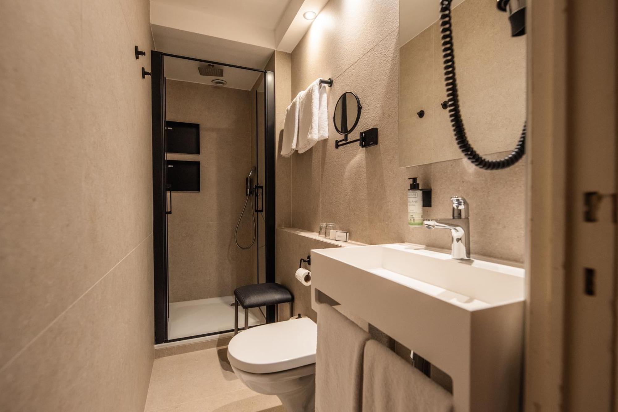 Logis De La Claire Fontaine 4*
