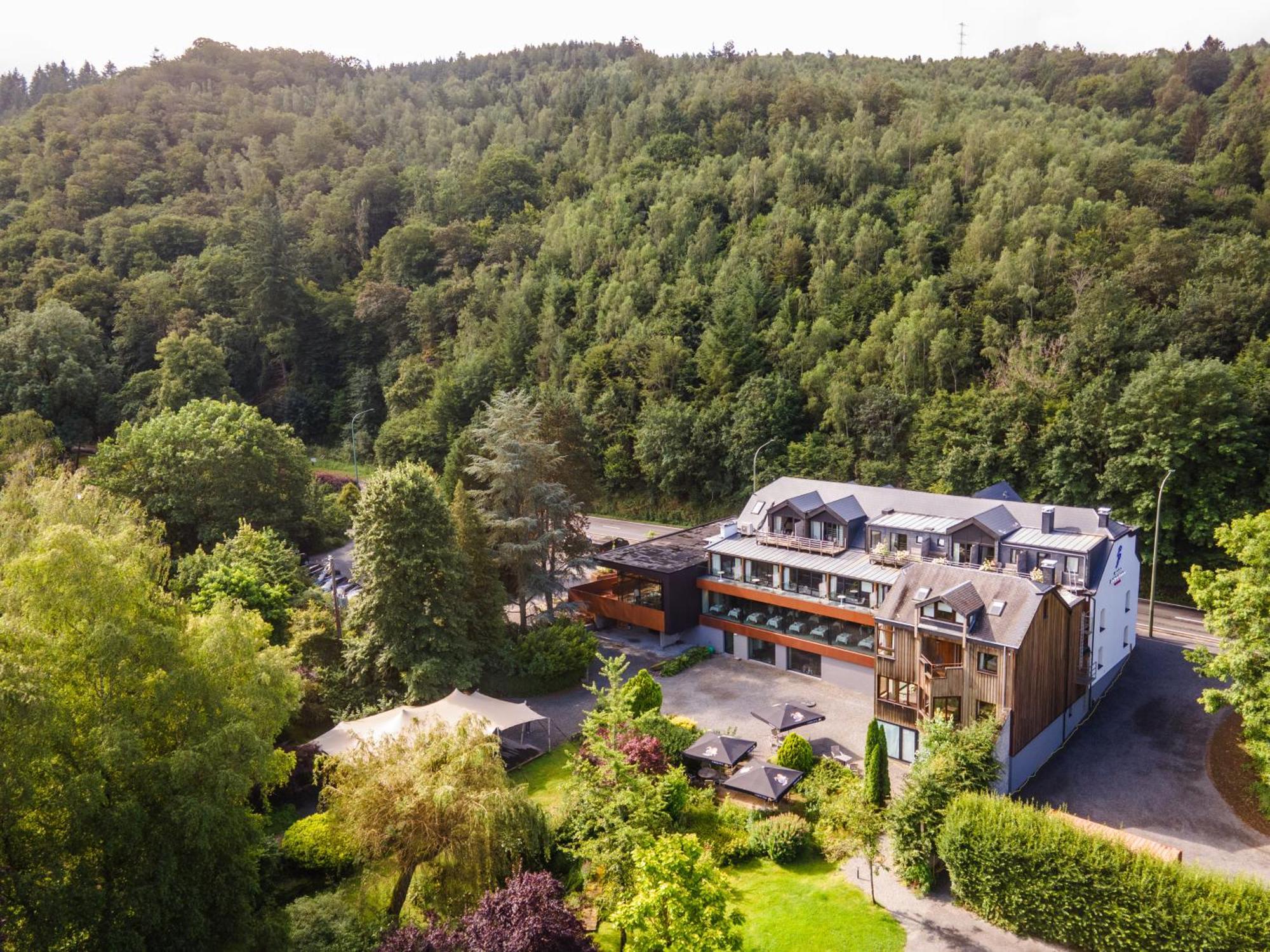 Hotel Logis De La Claire Fontaine