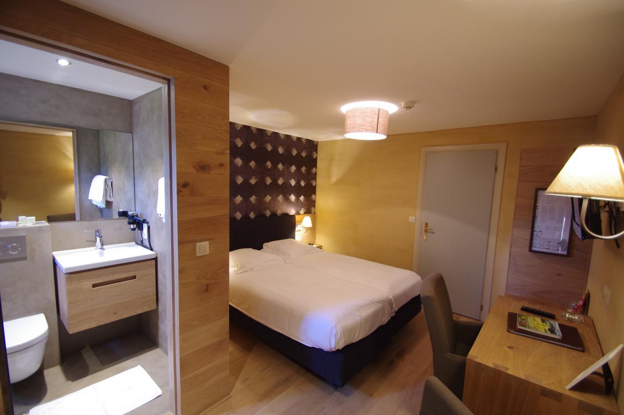 Hotel Logis De La Claire Fontaine